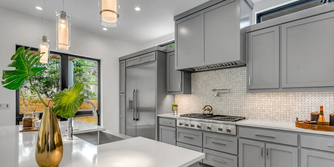 Carpenter vs. Professional Modular Kitchen: Long-term Value